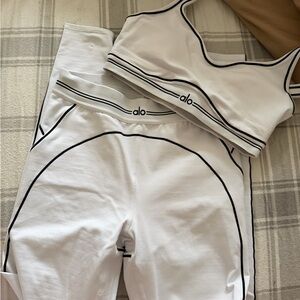 ALO Yoga White Leggings with Black Trim